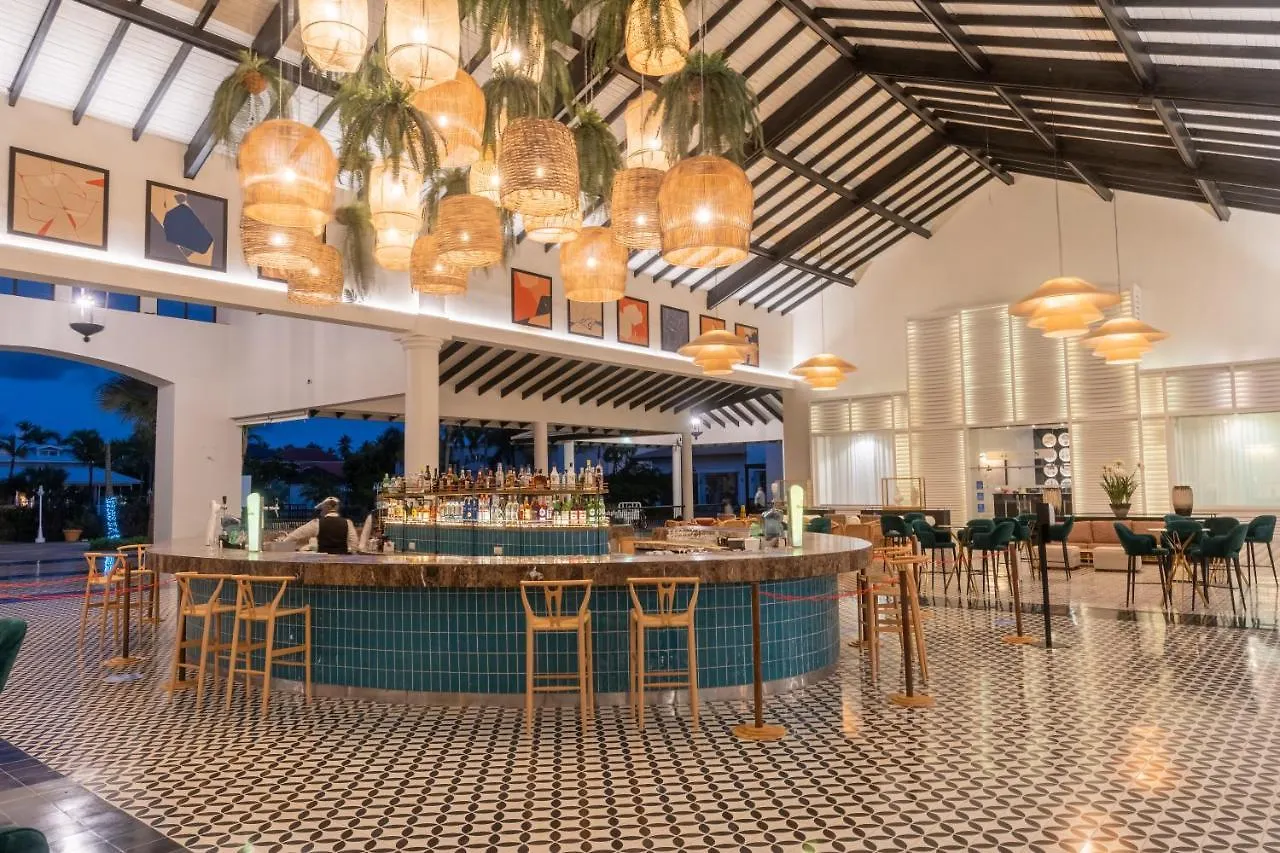 Ocean Blue & Sand Beach Resort Punta Cana 5*,