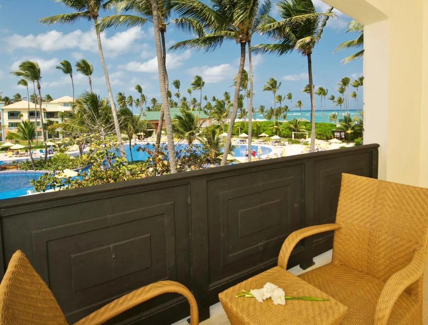 Ocean Blue & Sand Beach Resort Punta Cana 5*,