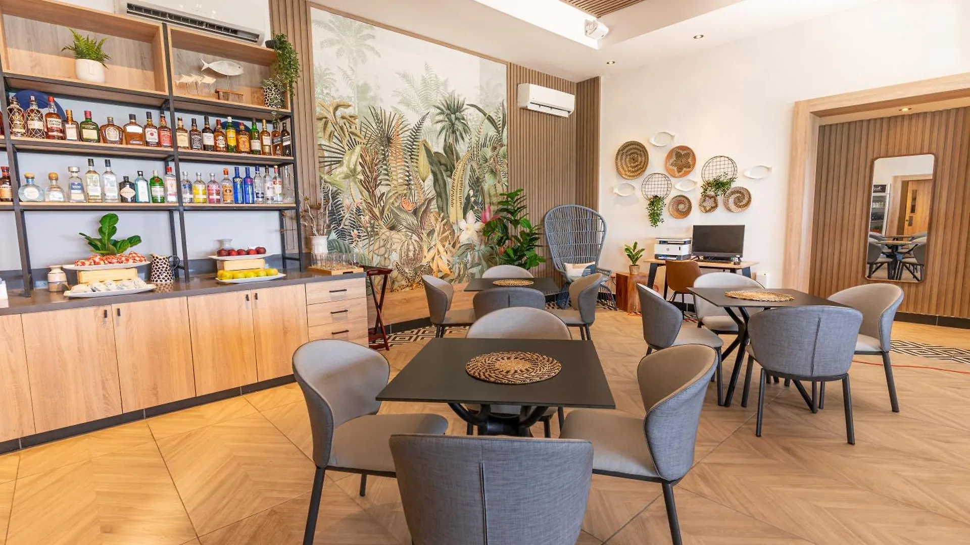 Ocean Blue & Sand Beach Resort Пунта-Кана 5*,  Доминиканская Республика