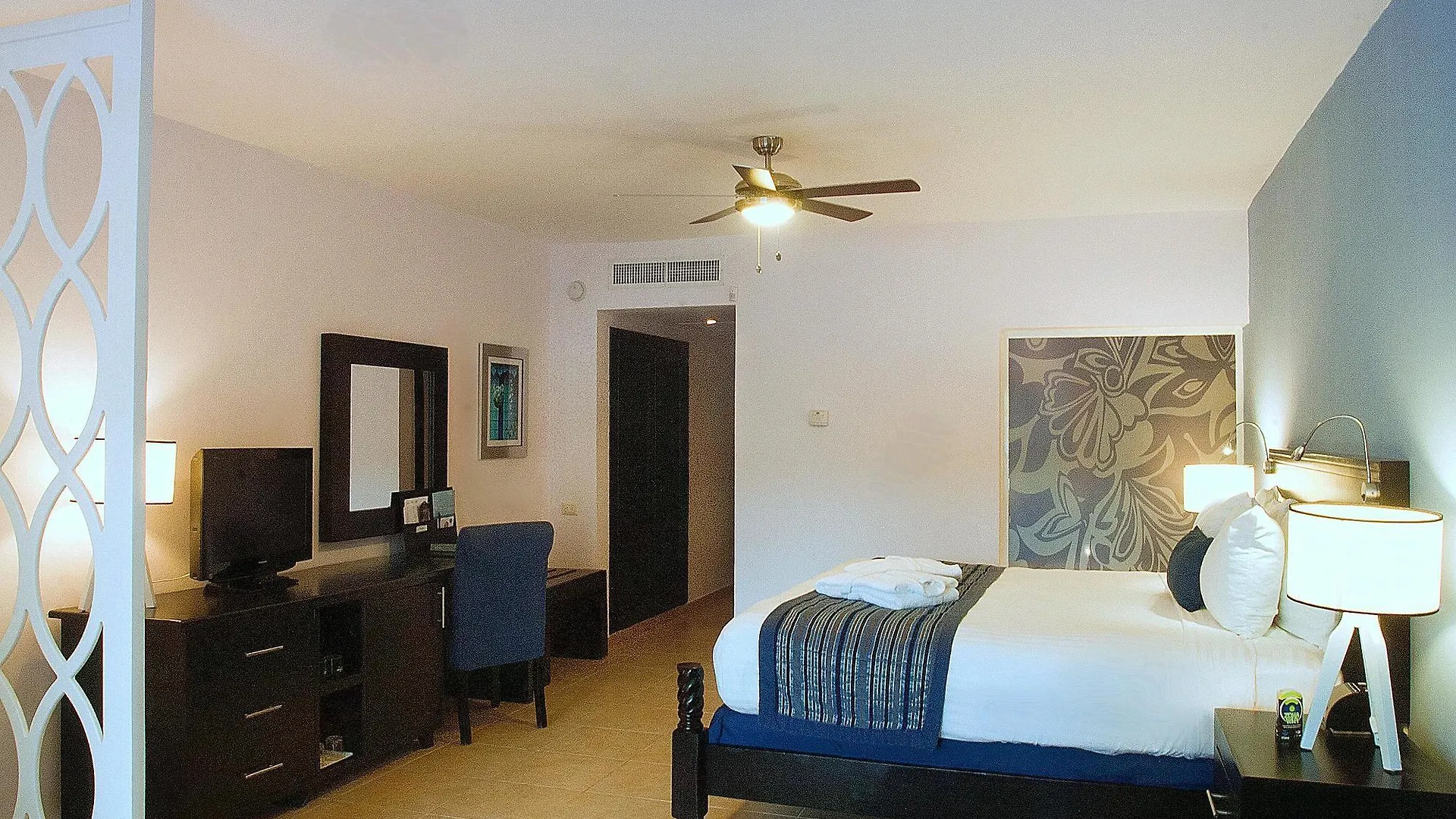 Ocean Blue & Sand Beach Resort Punta Cana