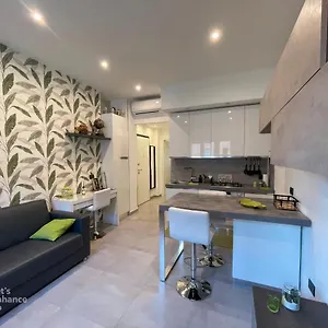Apartment R39 Modern With Private Parking Milan